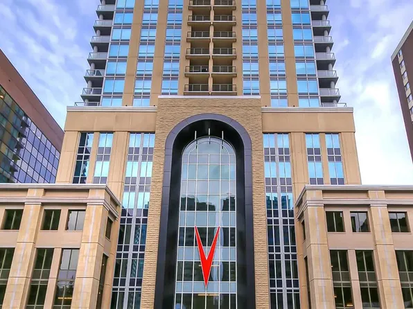 930 S 6th Ave SW #3007, Calgary, AB T2P 1J3
