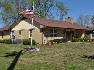 2045 S Maple St, Carthage, MO 64836