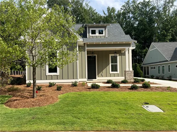 3539 Golden Eagle Ln, Opelika, AL 36801