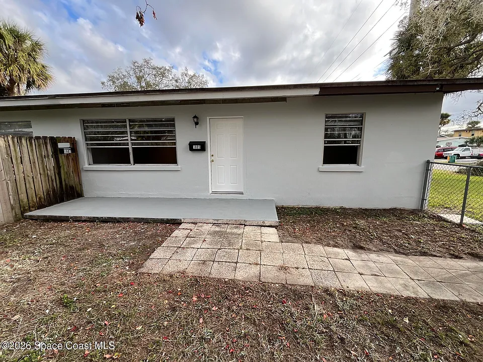 1805 Guava Ave