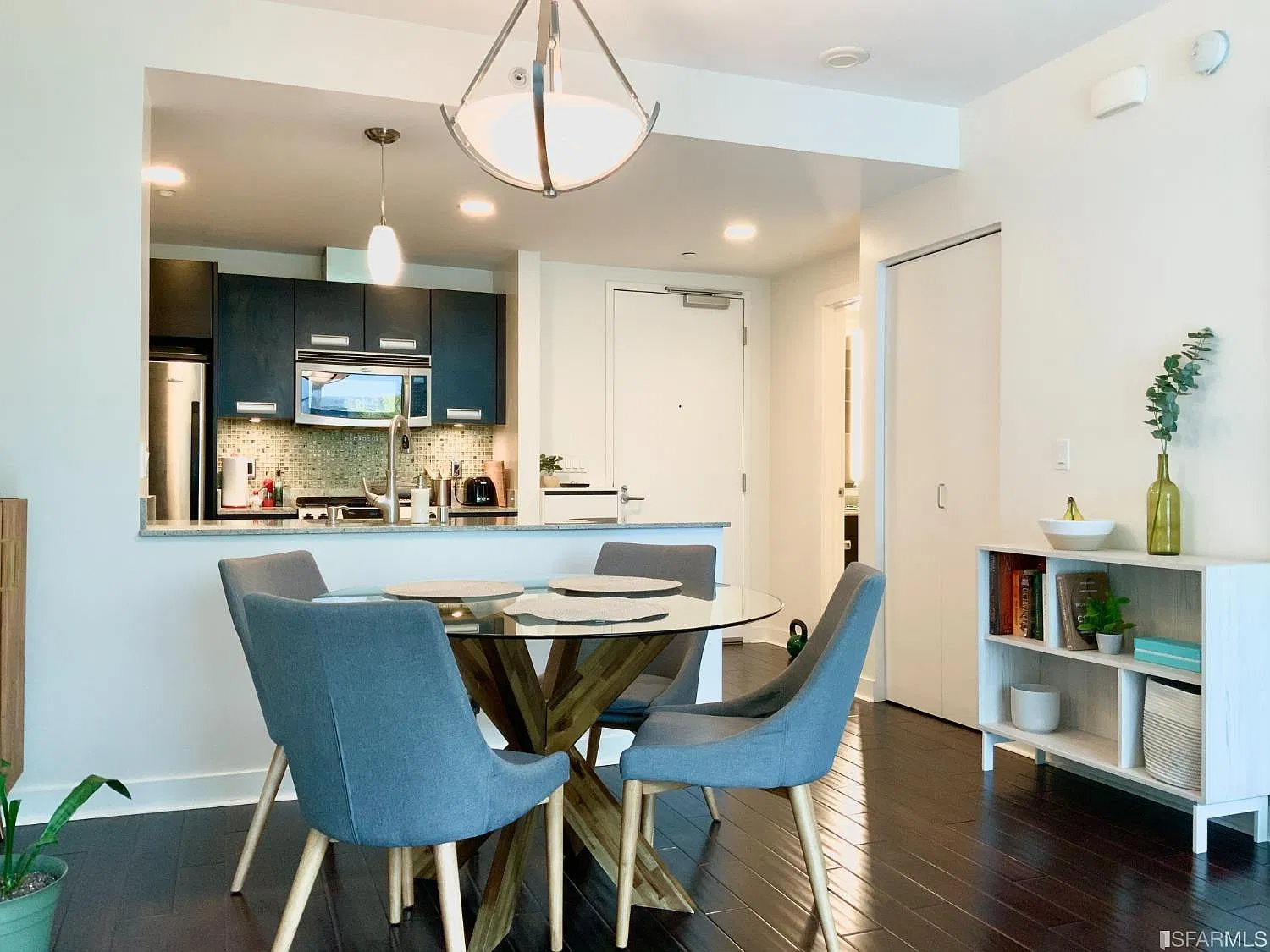 1 bed, 1.0 bath, 666 sqft, $4,700 — Photo 4