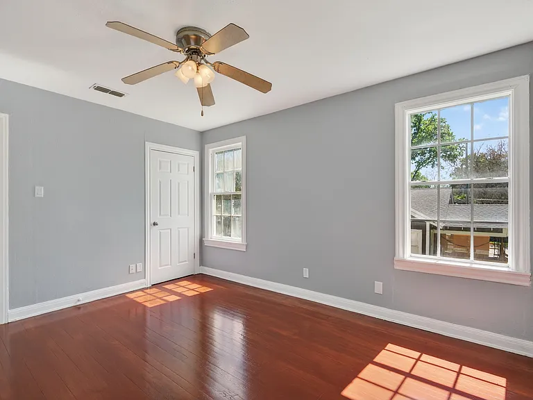 2621 Dillard St #UPPER FLOO — Photo 8