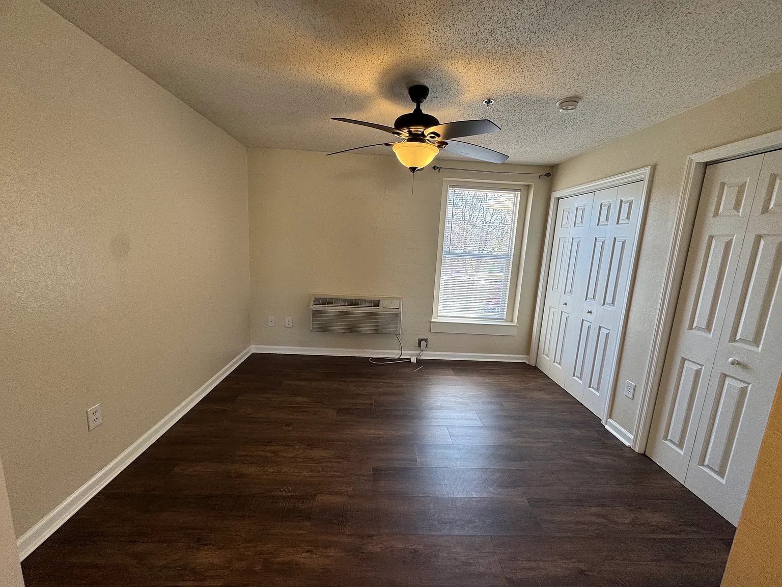 Studio, 420 sqft, $800 — Photo 4