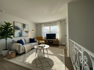 Town House Apts, Burlington, NJ 08016