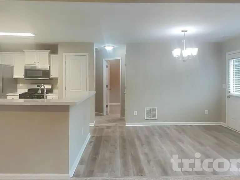 217 Arbor Dr — Photo 7