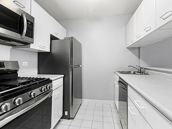 4th image of 2 S End Ave APT 3M