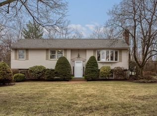 15 Skyline Dr, Rutland, MA 01543