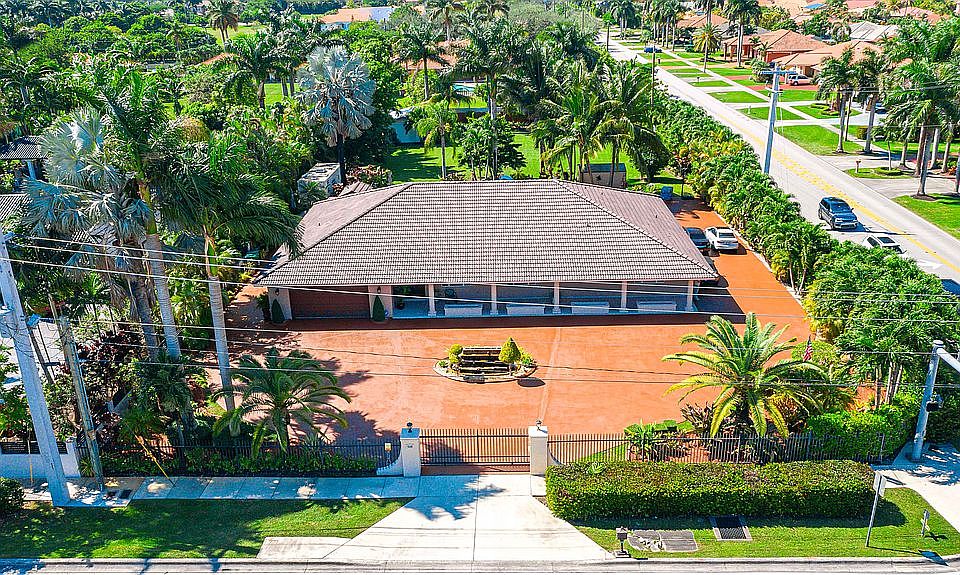 1st image of 520 NW 127th Ave