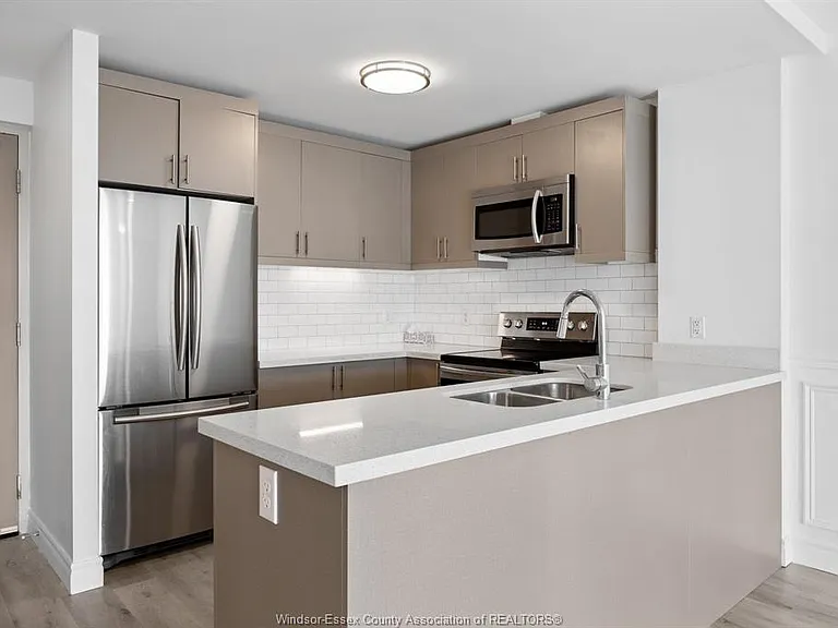 1611 Banwell Rd #416 — Photo 5