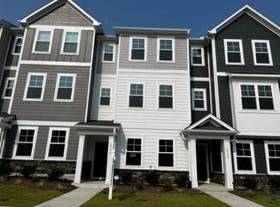 6334 Perry Creek Rd #1347, Raleigh, NC 27616