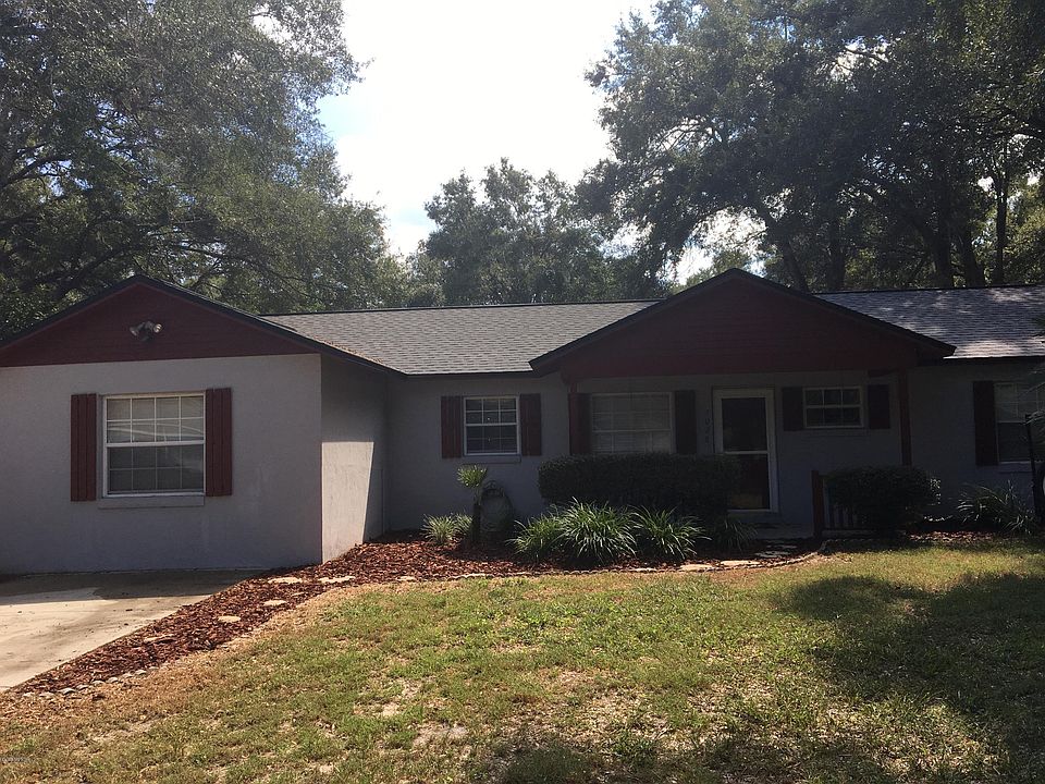 1st image of 1028 NE 22nd Pl