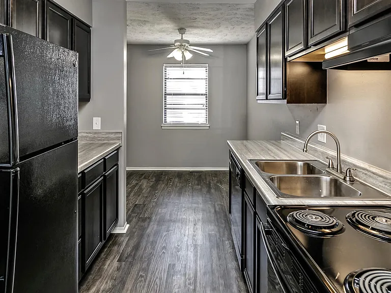 Terrace Garden Townhomes — Photo 6