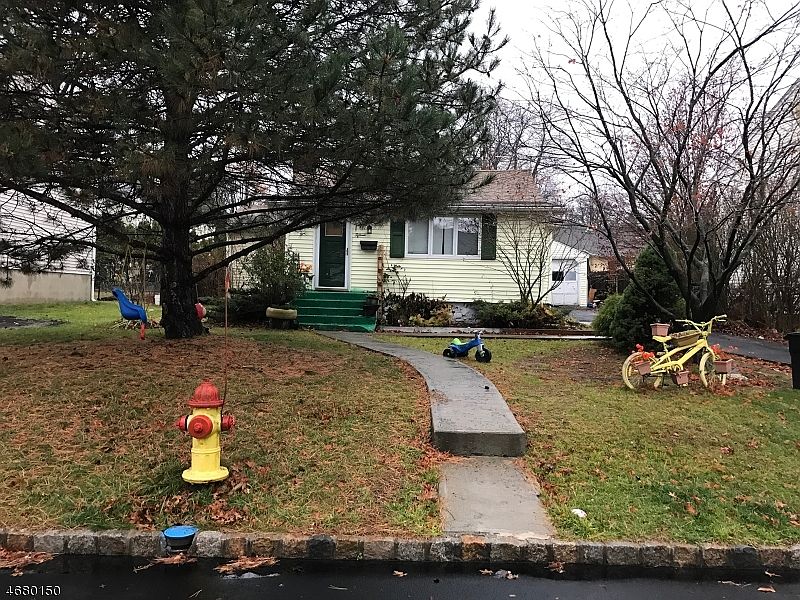 2nd image of 15 Dacotah Ave