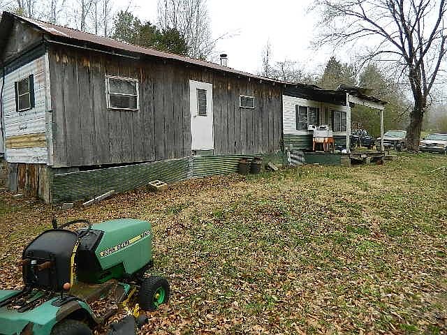 2nd image of 3741 Sycamore Rd