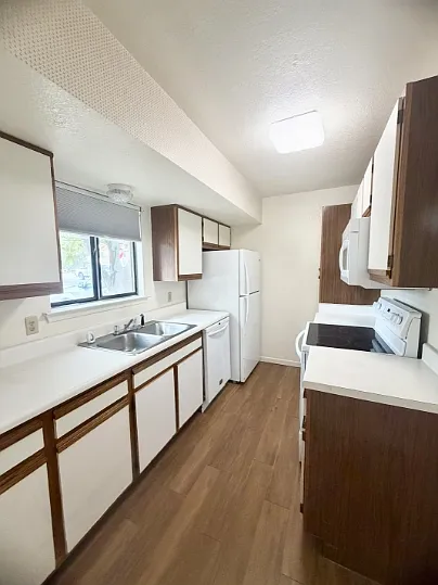 728 W San Antonio St #730-A — Photo 3