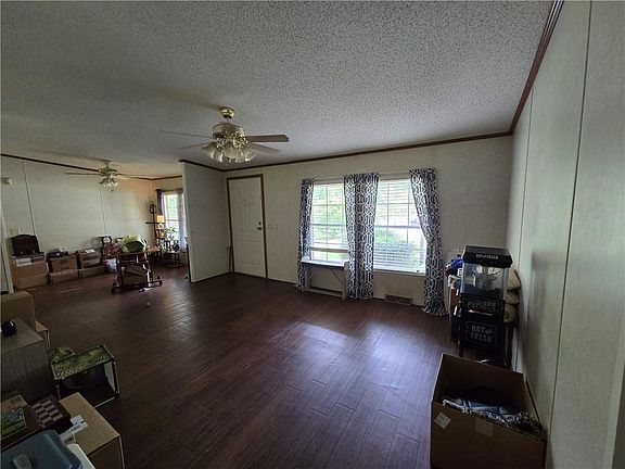 4th image of 9270 Ben Hamilton Rd