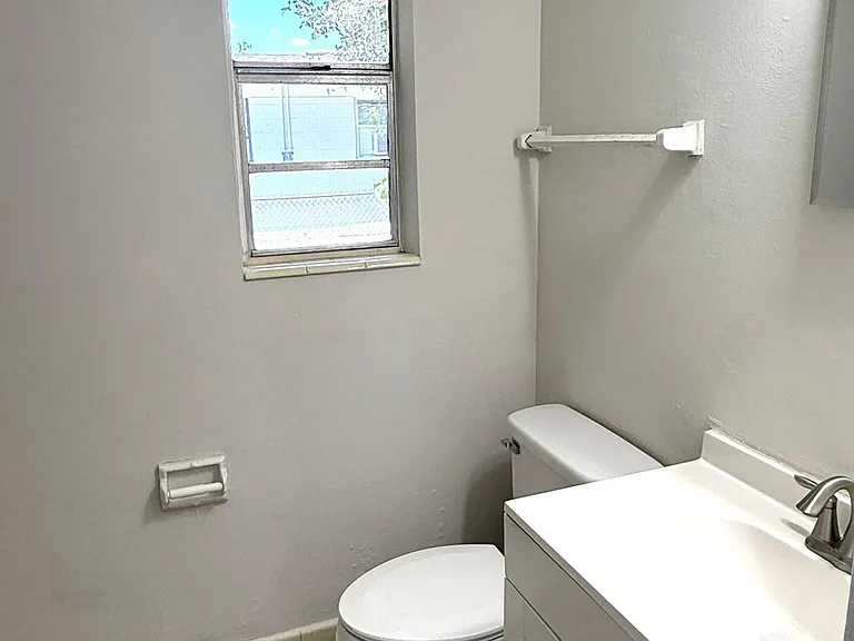 4705 Herta Rd — Photo 9