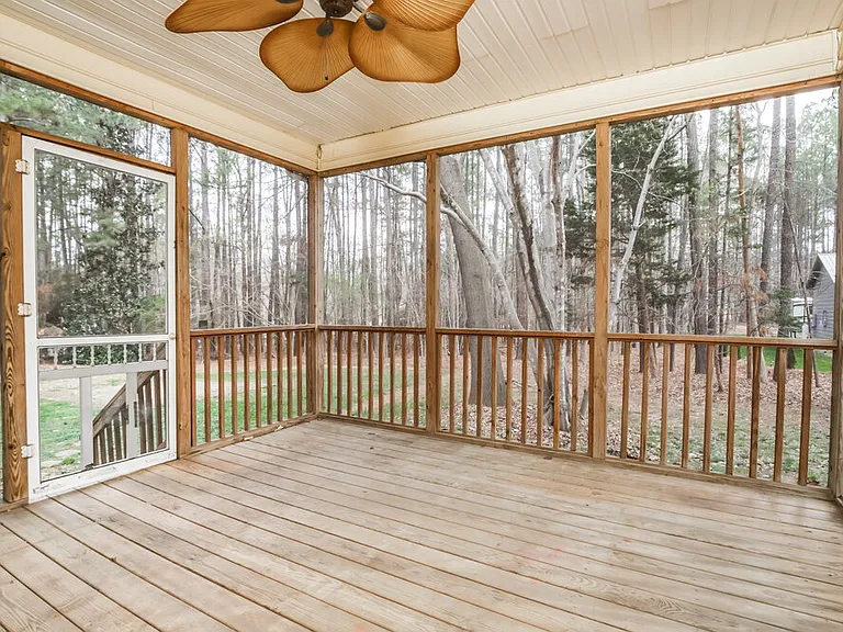 1204 Cleason Ct — Photo 11