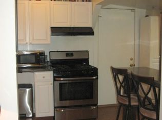 1970 N 28th St, Decatur, IL 62526