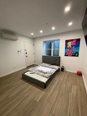 Rented by Brooklyn Group | media 10