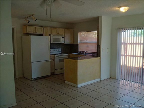 3rd image of 3102 NW 4th Ave #4134
