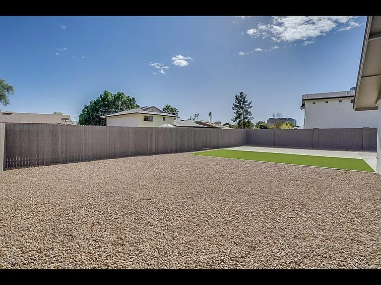 1045 E Carson Dr — Photo 26