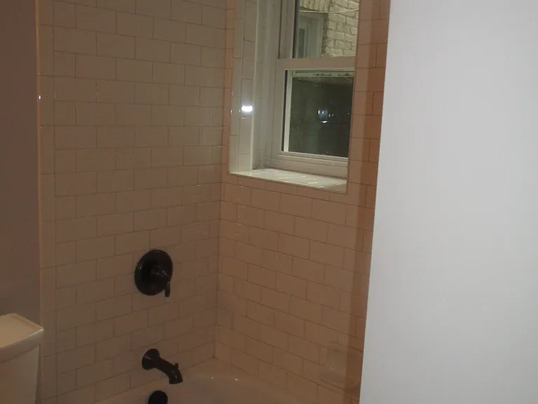 1911 E Pratt St — Photo 14