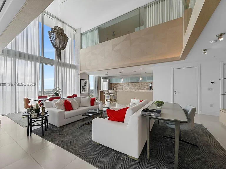 1040 Biscayne Blvd #Penthouse 4607 — Photo 12