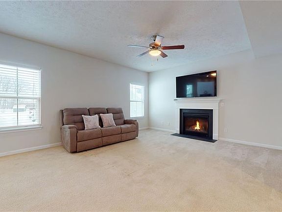 5th image of 8778 Kelly Ln