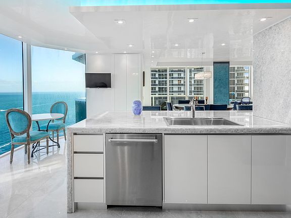 5th image of 4779 Collins Ave APT 3703