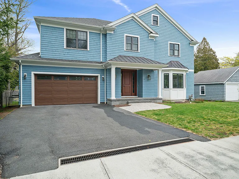 11 Woodhaven Rd — Photo 38