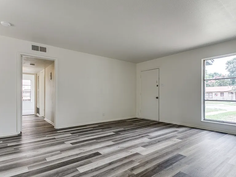 451 Kate Schenck Ave — Photo 3