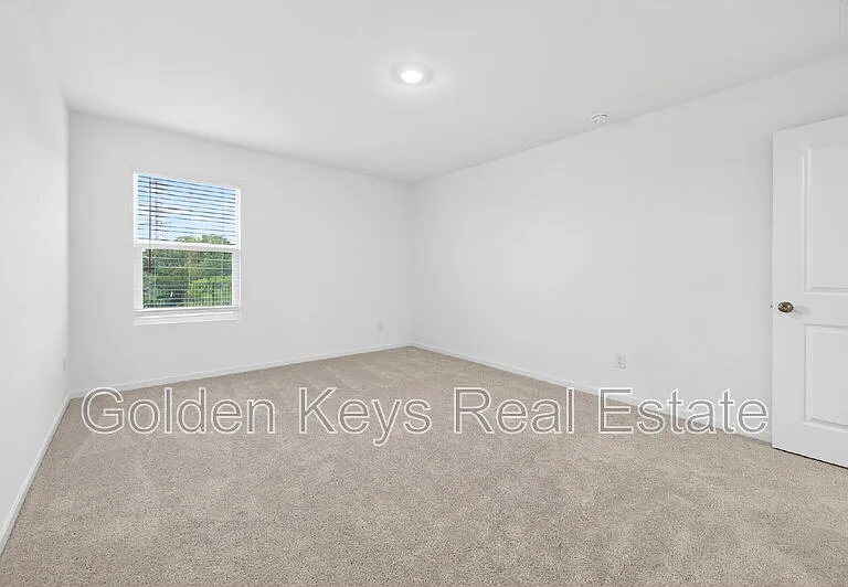 10212 Regal Bend Ln — Photo 31