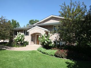 3030 Little Bay Rd, Roseville, MN 55113