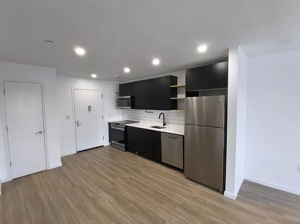 556A Market St, Newark, NJ