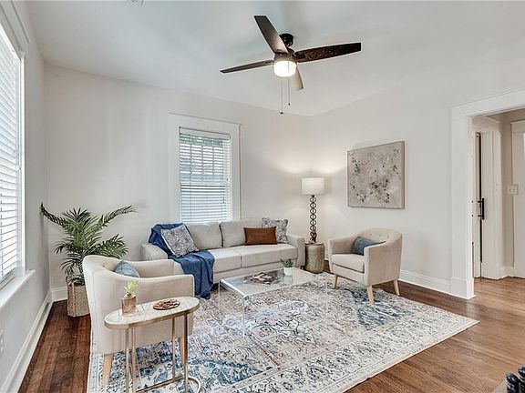 3rd image of 465 E Side Ave