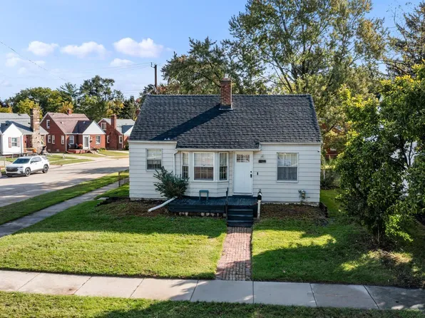 21140 Beechwood Ave, Eastpointe, MI 48021