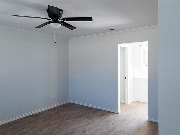 3rd image of 2333 Seabreeze Dr