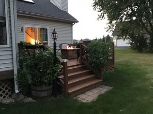 9311 Mallard Ln, Saint John, IN 46373