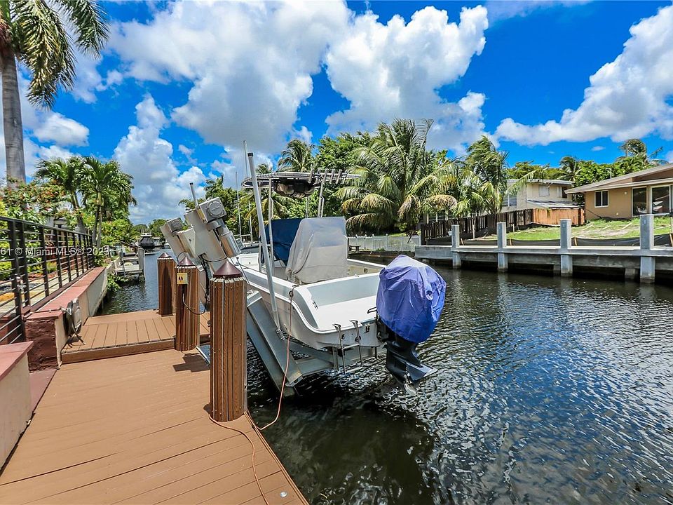 1st image of 2512 Okeechobee Ln