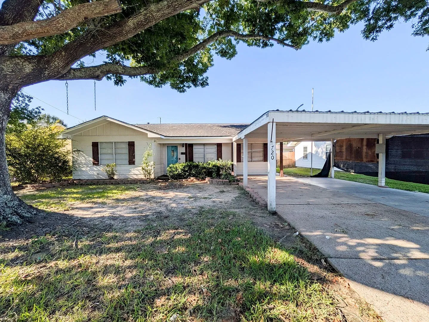 720 S. 6th St, Nederland TX 77627 — Photo 1