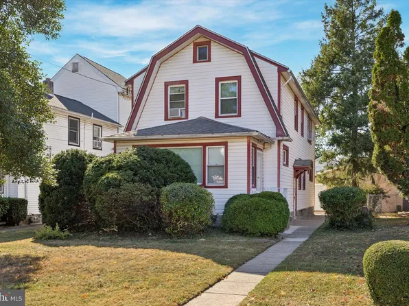 56 S Woodlawn Ave, Aldan, PA 19018