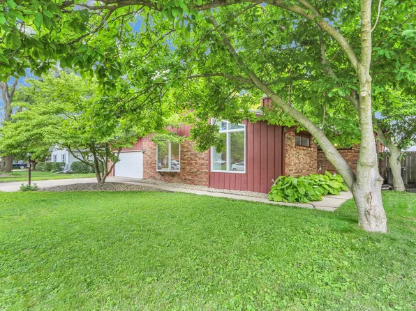 3310 Roxford Dr, Champaign, IL 61822