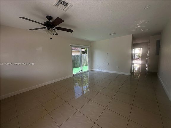 5th image of 3104 Tarpon Dr