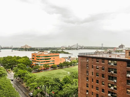 Sold by Sotheby's International Realty | media 8