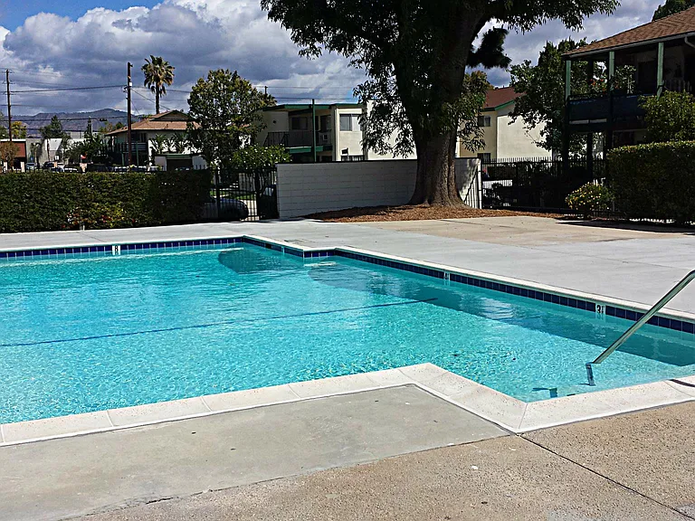 Park Parthenia Apartments — Photo 8