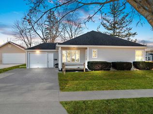 430 N Ontario St, De Pere, WI 54115