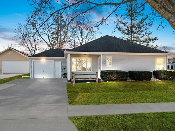 430 N Ontario St, De Pere, WI 54115