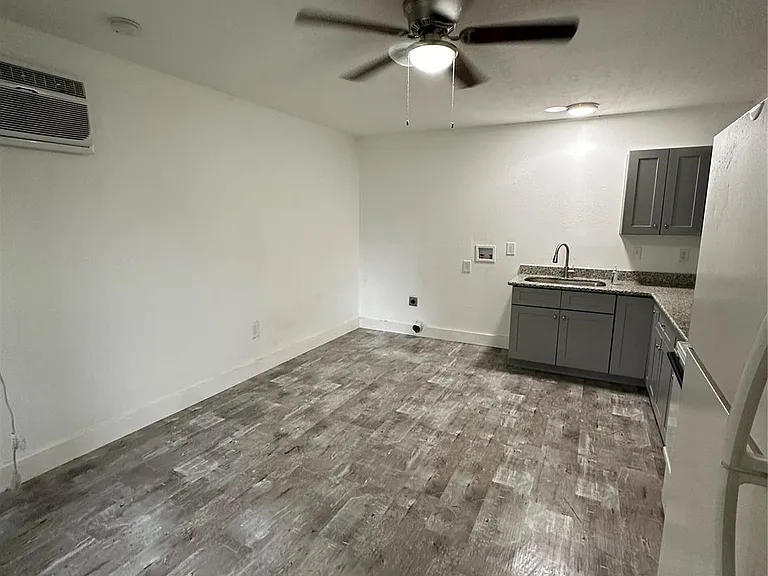 1405 Miles St — Photo 4