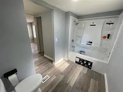 10226 NE 76th Ter — Photo 20